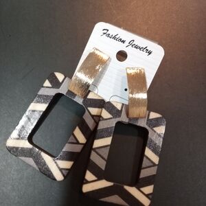 Geometric Black and Cream Earrings
